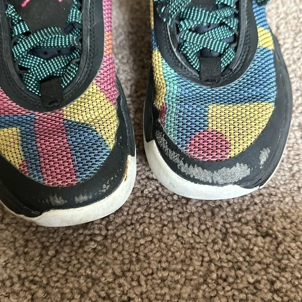 Jordan’s basketball sneakers size 6.5 youth